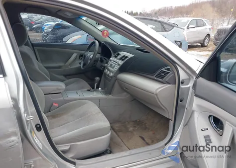 2010 Toyota Camry z USA, uszkodzony, nr VIN 4T4BF3EK3AR024131